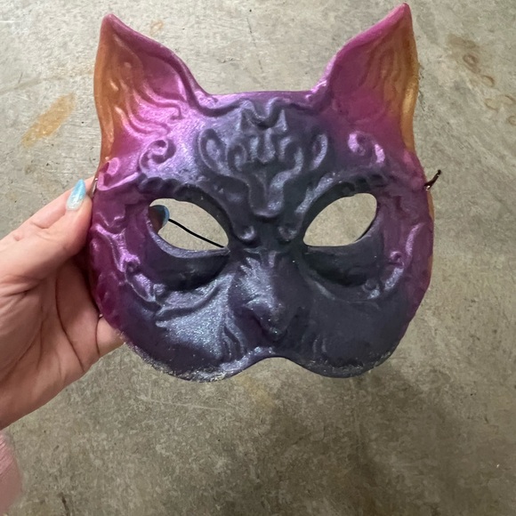 3-D Printed Cat Mask 💎 - Picture 4 of 5